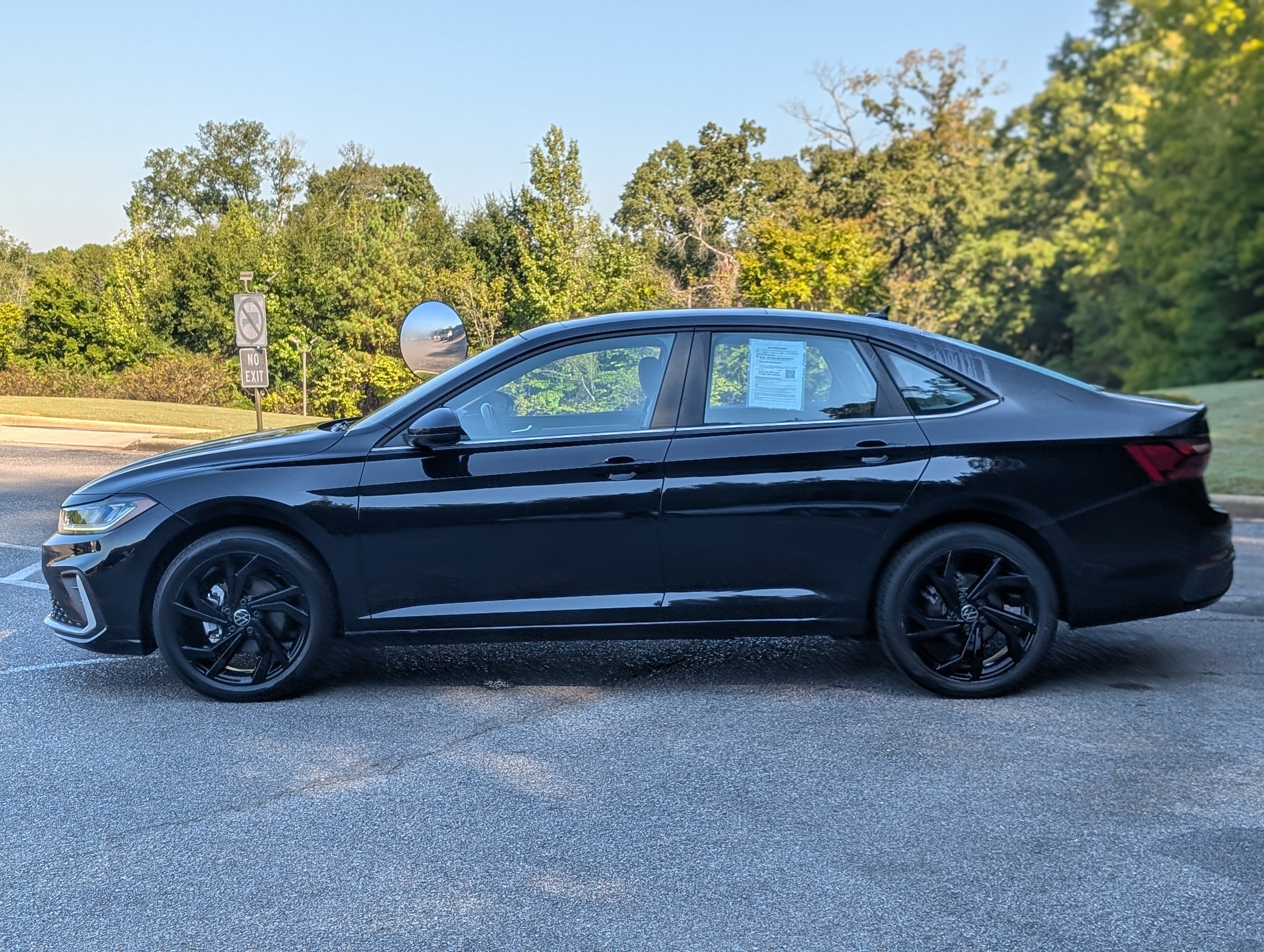Used 2026 Volkswagen Jetta SE w/ Black Wheel Package FWD image 6