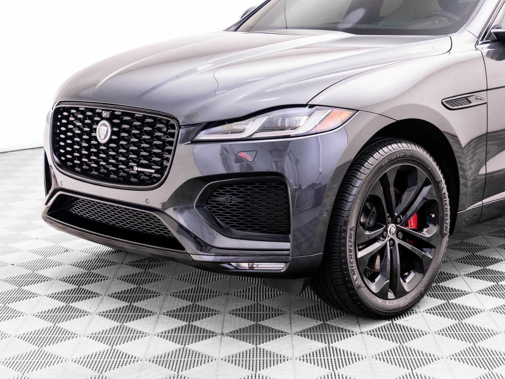 Used 2024 Jaguar F-PACE R-Dynamic S AWD/4WD image 43