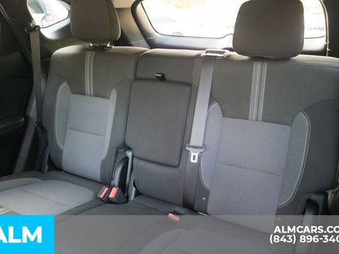 Used 2025 Chevrolet Blazer LT FWD image 16