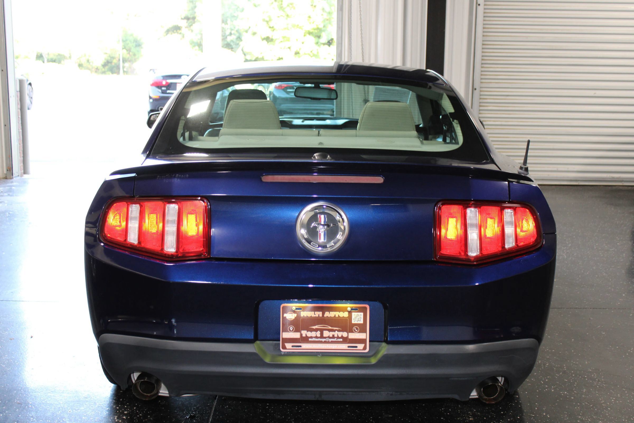 Used 2011 Ford Mustang Premium w/ Security Pkg RWD image 4