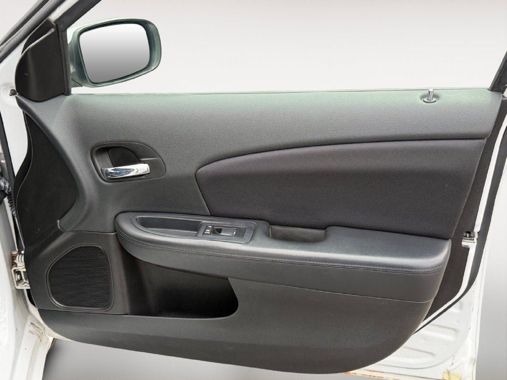 Used 2014 Chrysler 200 Touring FWD image 26