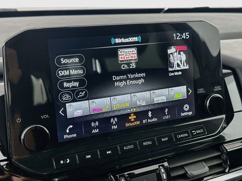 Used 2023 Nissan Pathfinder SL w/ Black Appearance Package FWD image 21
