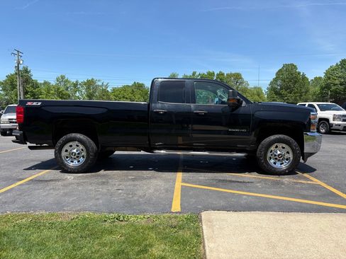 Used 2017 Chevrolet Silverado 2500 W/T w/ WT Convenience Package AWD/4WD image 5