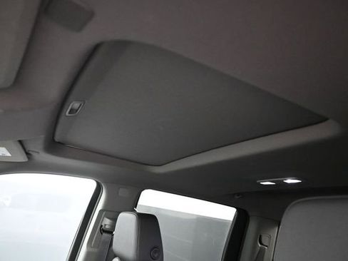 Used 2024 Chevrolet Silverado 1500 LT Trail Boss w/ LT Trail Boss Premium Package AWD/4WD image 15