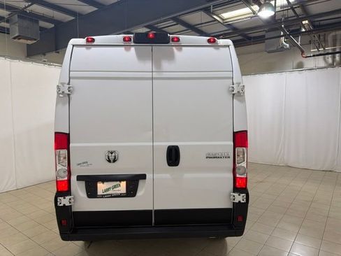 Used 2025 RAM ProMaster 2500 w/ Convenience Group FWD image 5