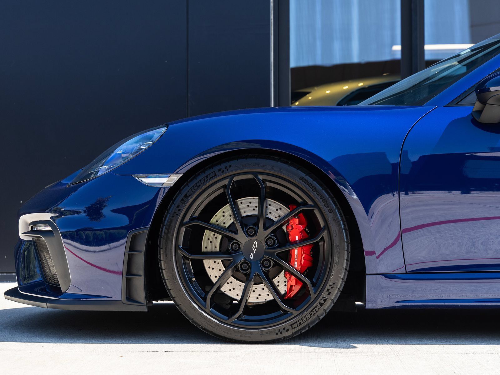 Certified 2020 Porsche 718 Cayman GT4 RWD image 15