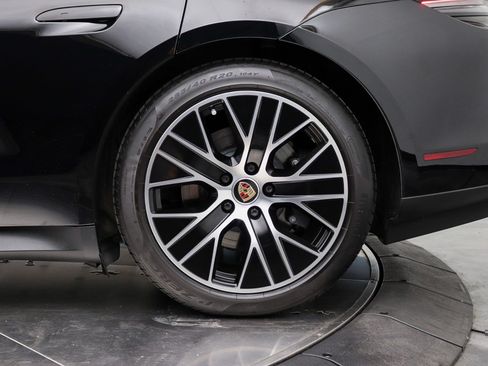 Used 2022 Porsche Taycan RWD image 12