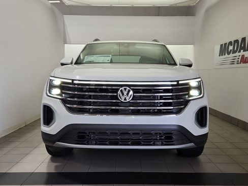 New 2026 Volkswagen Atlas SE FWD image 3