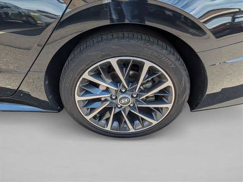 Used 2022 Hyundai Sonata Limited FWD image 9