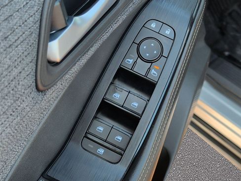 Used 2021 Nissan Rogue SV FWD image 9