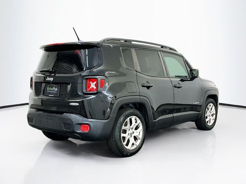 Used 2015 Jeep Renegade Latitude FWD image 9