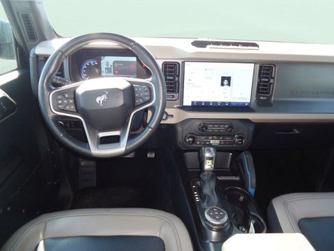 Used 2024 Ford Bronco Wildtrak AWD/4WD image 12
