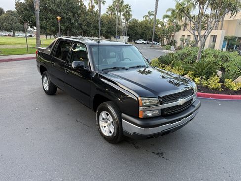 Used 2005 Chevrolet Avalanche LT w/ Preferred Equipment Group image 7