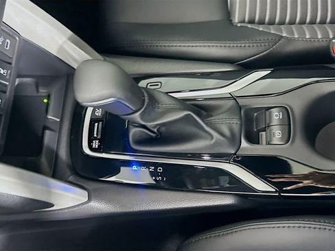 Used 2025 Toyota Corolla Cross AWD Hybrid w/ Convenience Package image 17