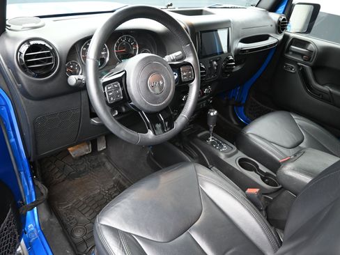 Used 2015 Jeep Wrangler Unlimited Sahara image 22