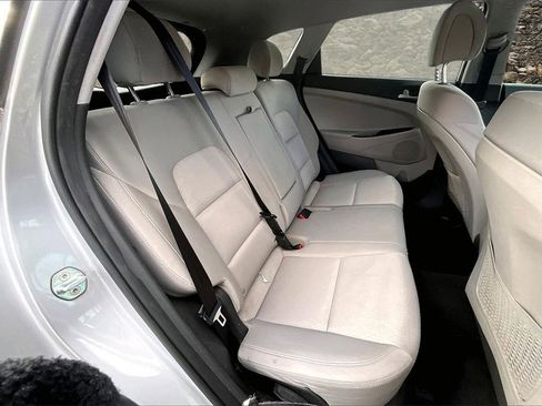 Used 2018 Hyundai Tucson SE w/ Cargo Package image 23