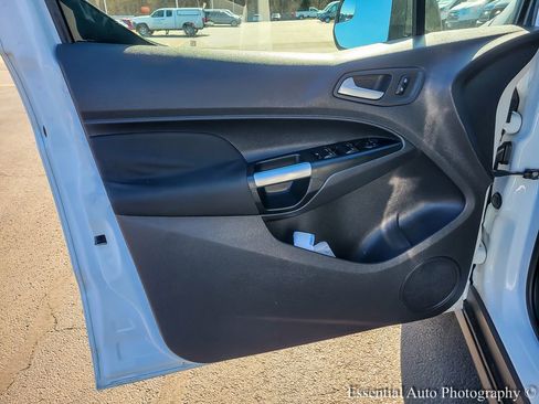 Used 2017 Ford Transit Connect XLT image 17