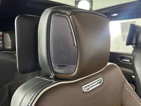 Used 2025 GMC Yukon Denali Ultimate image 37