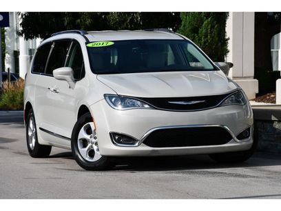 Used 2017 Chrysler Pacifica Touring-L Plus