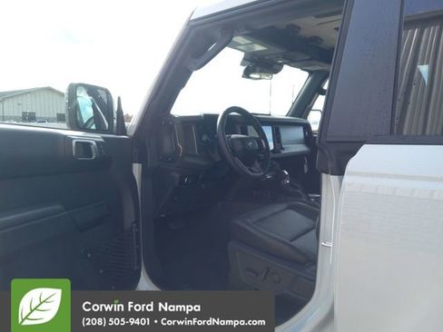 New 2026 Ford Bronco Badlands image 9