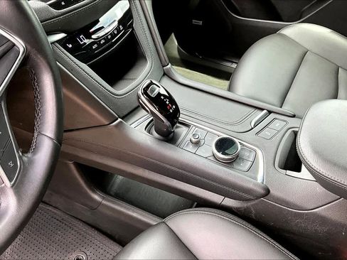 Used 2021 Cadillac XT5 Luxury FWD image 17