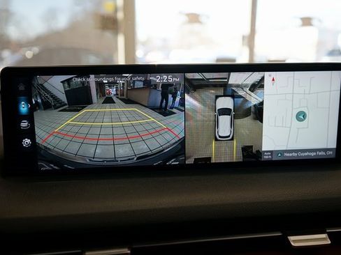 Used 2022 Genesis GV70 2.5T w/ Advanced Package image 37