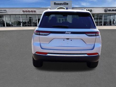 New 2025 Jeep Grand Cherokee Limited w/ Trailer Tow Package image 4