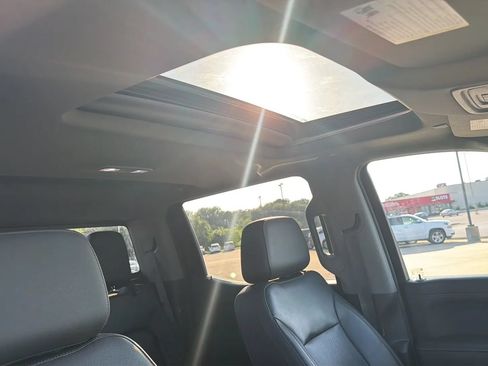 Used 2019 Chevrolet Silverado 1500 LTZ w/ LTZ Premium Package AWD/4WD image 91