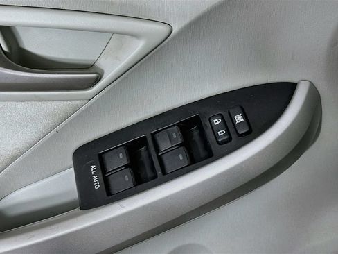 Used 2012 Toyota Prius Two FWD image 17