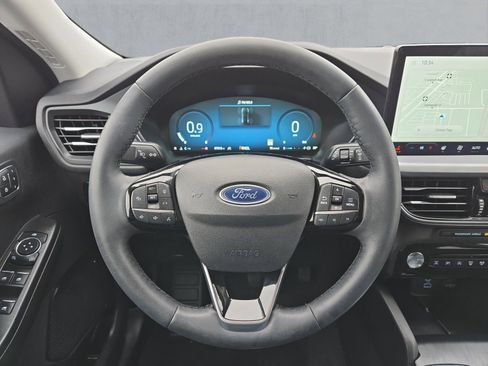 Used 2023 Ford Escape Platinum image 13