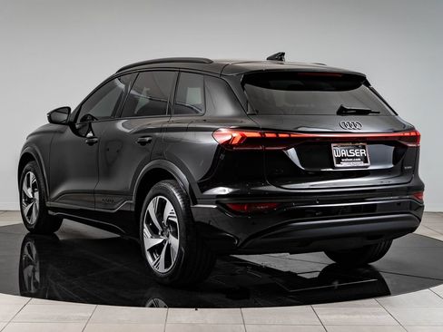 Used 2025 Audi Q6 e-tron Premium Plus w/ Premium Plus AWD/4WD image 6