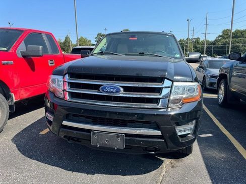 Used 2017 Ford Expedition Limited w/ Equipment Group 301A AWD/4WD image 4