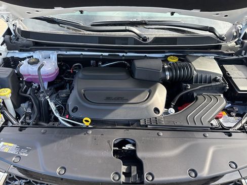 New 2026 Chrysler Pacifica Pinnacle image 35