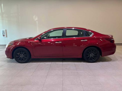 Used 2018 Nissan Altima 2.5 SR image 3