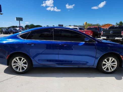 Used 2016 Chrysler 200 Limited FWD image 7