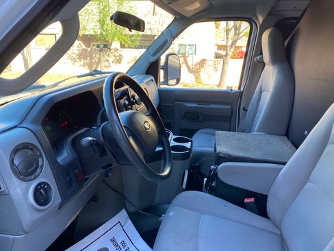 Used 2010 Ford E-250 and Econoline 250 E-250 138 WB image 22