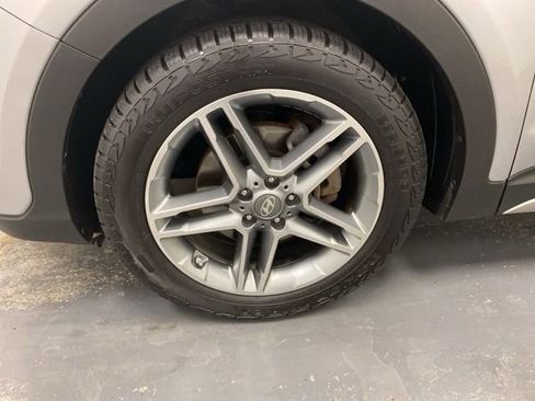 Used 2017 Hyundai Santa Fe Limited image 31