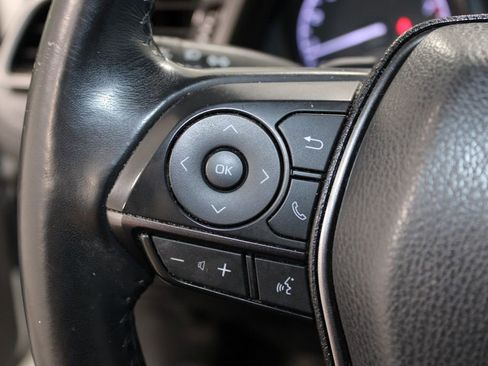 Used 2021 Toyota Camry SE image 19