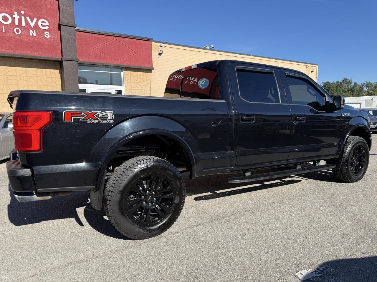 Used 2020 Ford F150 Lariat w/ Equipment Group 502A Luxury AWD/4WD image 6