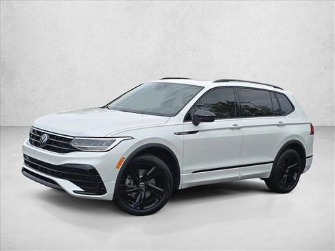Used 2024 Volkswagen Tiguan SE R-Line FWD image 1