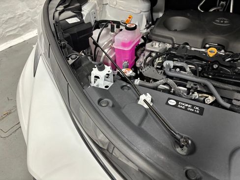 Used 2025 Toyota Sienna XSE FWD image 72