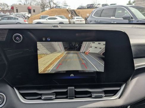 Used 2025 Chevrolet Equinox LT image 18