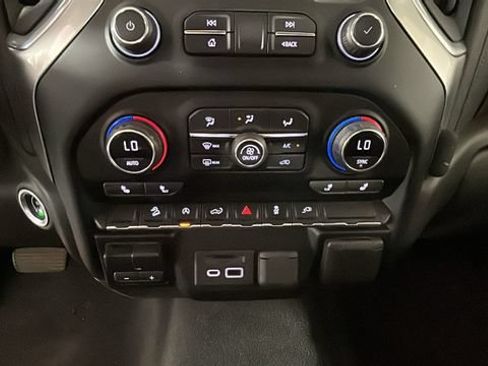 Used 2021 Chevrolet Silverado 1500 LT AWD/4WD image 22