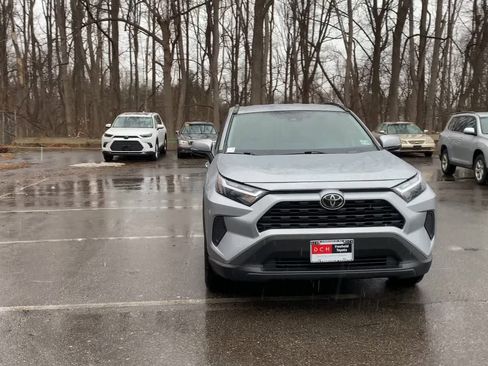 Used 2025 Toyota RAV4 XLE image 6