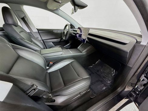 Used 2026 Tesla Model Y 2WD image 24