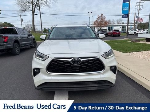 Used 2021 Toyota Highlander Limited image 2