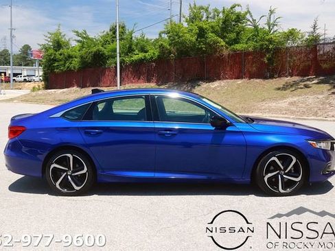 Used 2022 Honda Accord Sport image 4