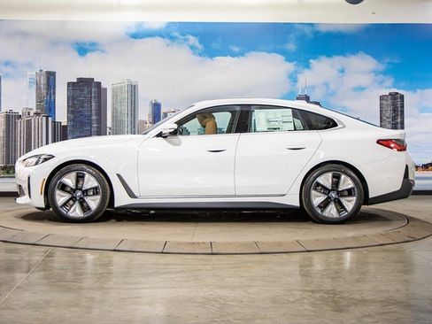 Used 2025 BMW i4 xDrive40i w/ Premium Package image 6