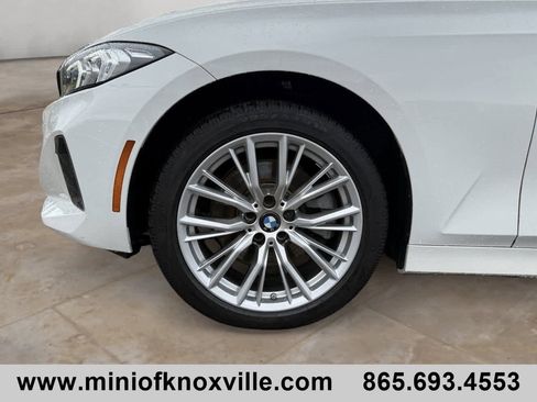 Used 2023 BMW 330i xDrive Sedan w/ Premium Package image 9