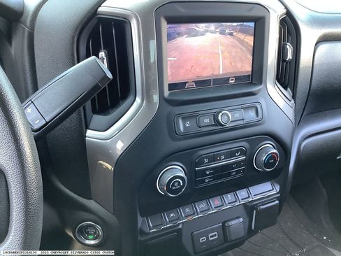 Used 2023 Chevrolet Silverado 1500 Custom image 8